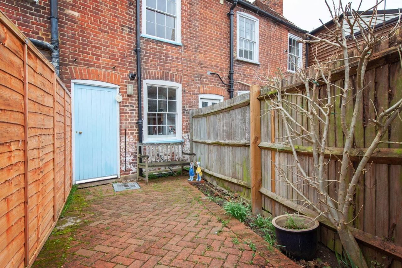 Canterbury Hidden Gem Exterior photo